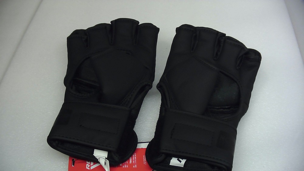 RDX Grappling Glove F15 Matte Black Medium -Open Box