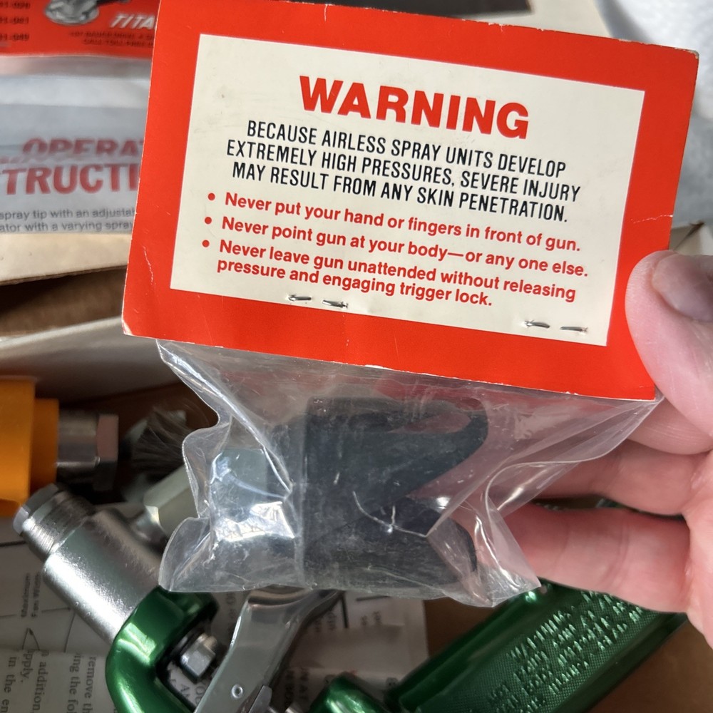 Binks Model 700 Spray Gun