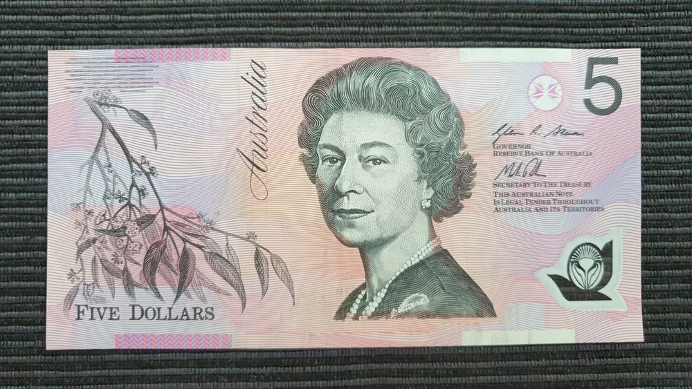 AUSTRALIA $5 2013 LAST PREFIX Banknote EA13 491870