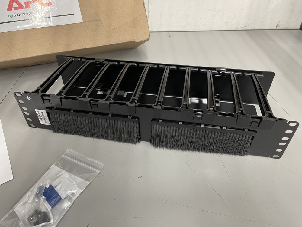 APC AR8603A NetShelter Horizontal Single Side 2U Cable Management Manager