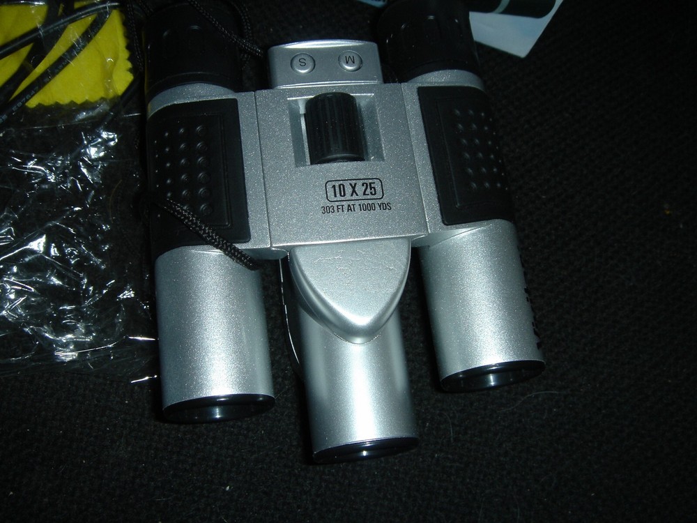 vivatar digital binoculars andcamera combined , together+disc