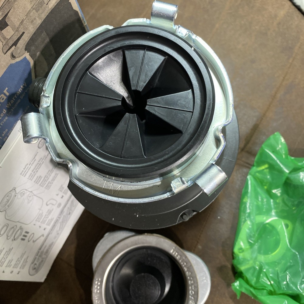 InSinkErator Badger 100 Continuous Feed Garbage Disposal Brand New Dented Box