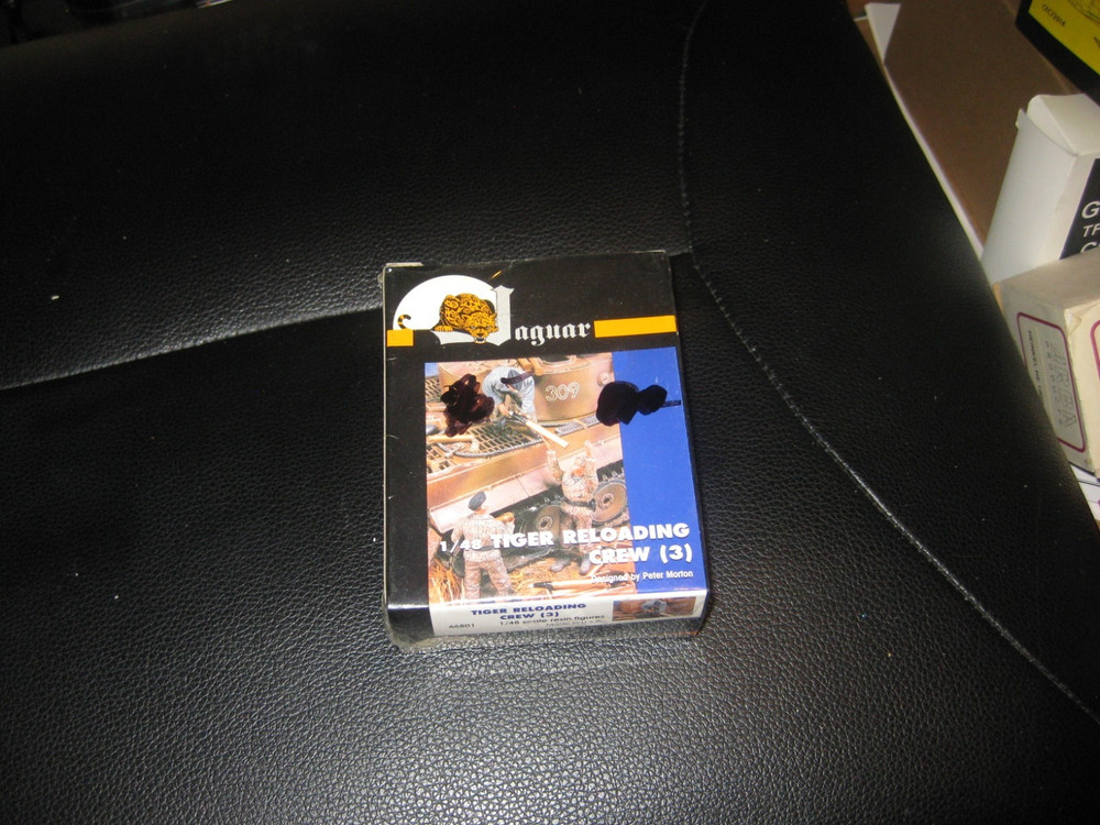 Tiger Reloading Crew (3) - Resin Kit - Jaguar Models - 1/48