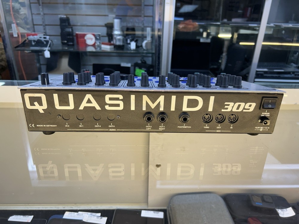 Quasimidi Rave-O-Lution 309 Machine