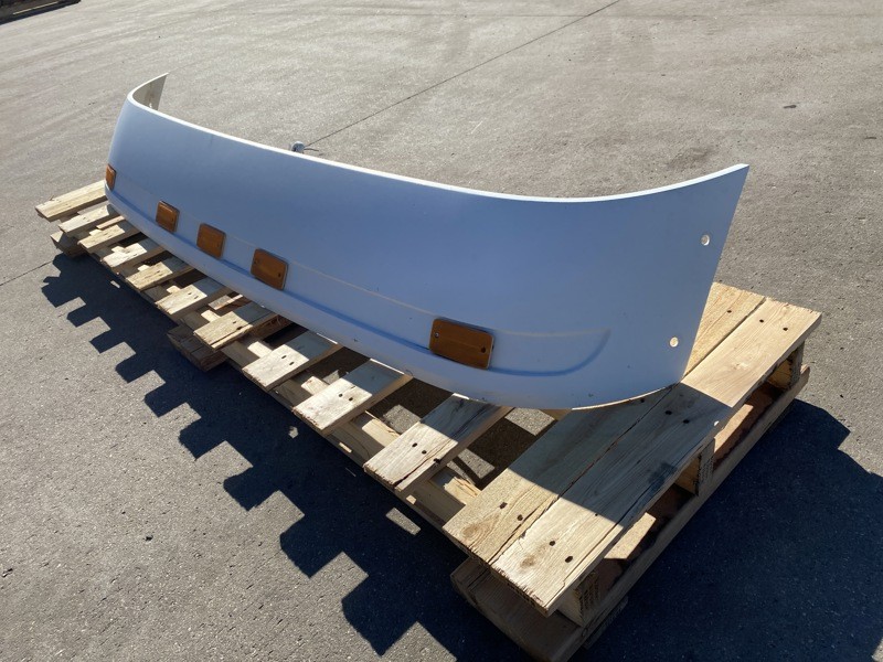 2002 Freightliner Columbia Visor 2249415000 (654-10819)