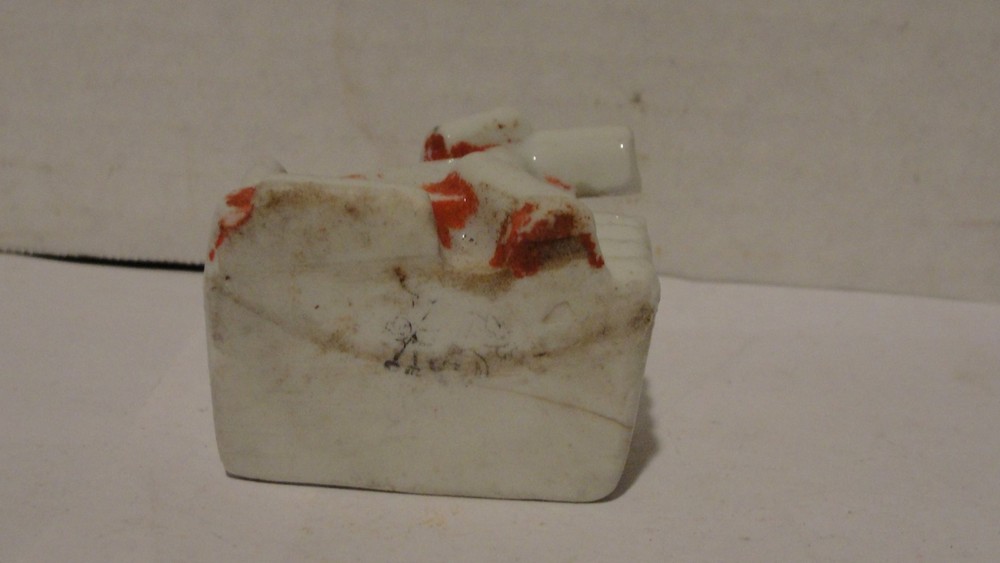 VINTAGE DOG TOOTHPICK / PLANTER