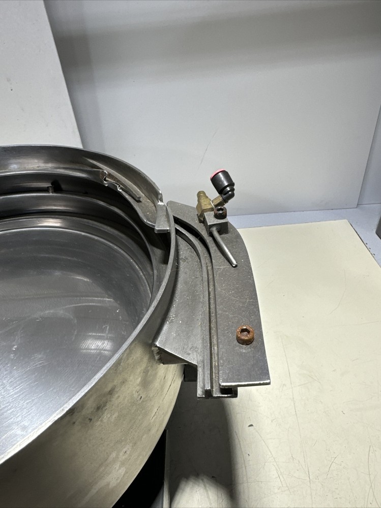 Hendricks Engineering 12” Vibratory Bowl Feeder 115V ~ Warranty