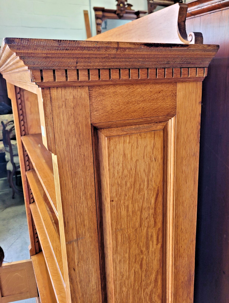 ANTIQUE OAK OPEN BOOKCASE