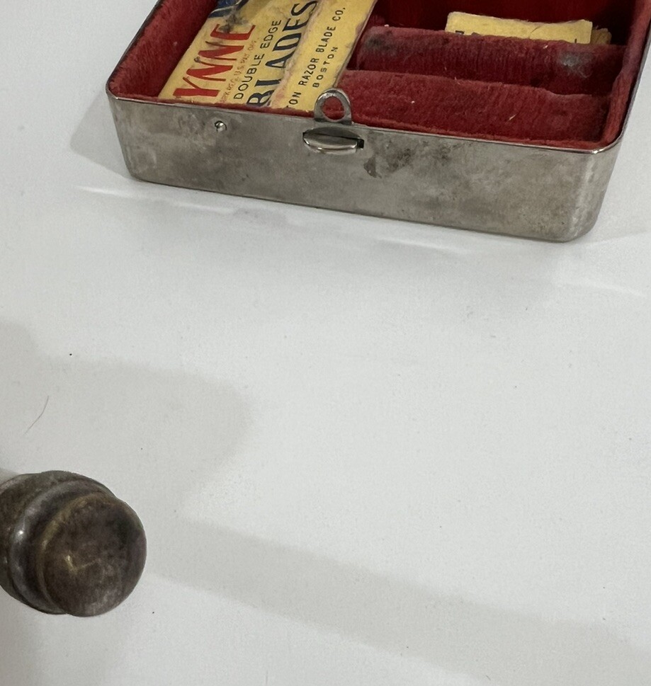 VINTAGE 20’s 30’s GILLETTE RAZOR Double Sided