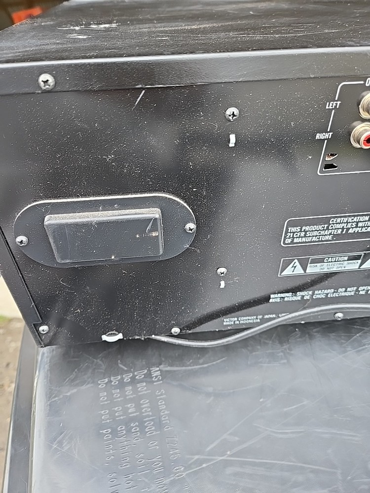 JVC XL-MC2000 200-Disc CD Player Changer