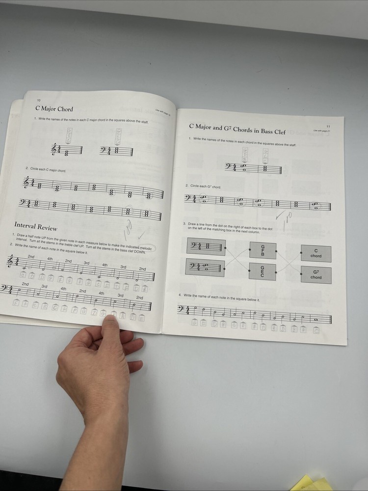 Alfred's Basic Adult Piano Course Notespeller Book 1