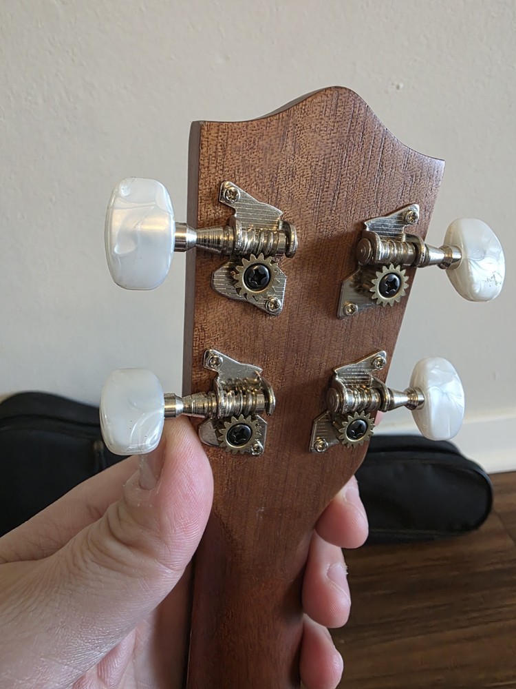 Lanikai LU-11 Ukulele With Soft Case Bundle 20" Long