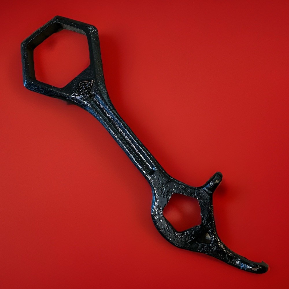 Vintage Fire Coupling Hydrant Hose Fitting Fireman Wrench Spanner Prybar