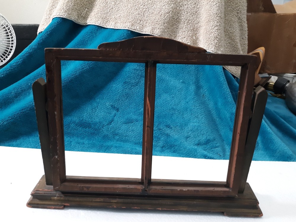 WWll Vtg Wooden Frame Homefront (25480)