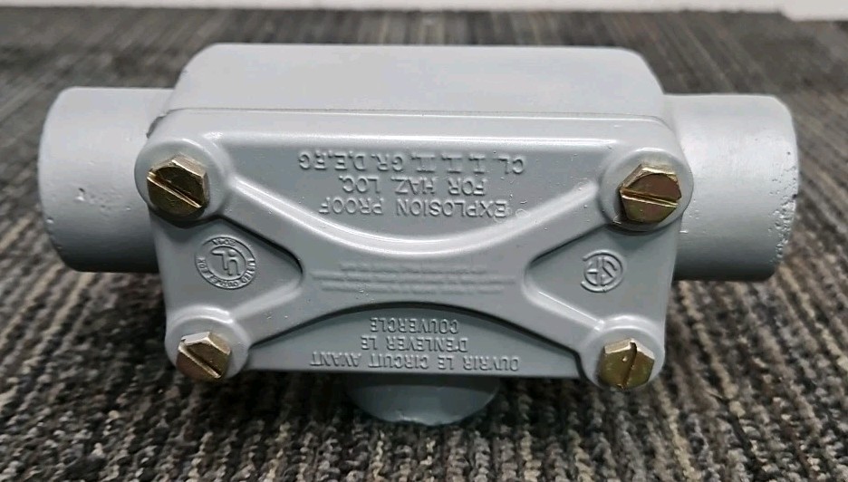 Hubbell Killark XT-3 1" Conduit Fitting