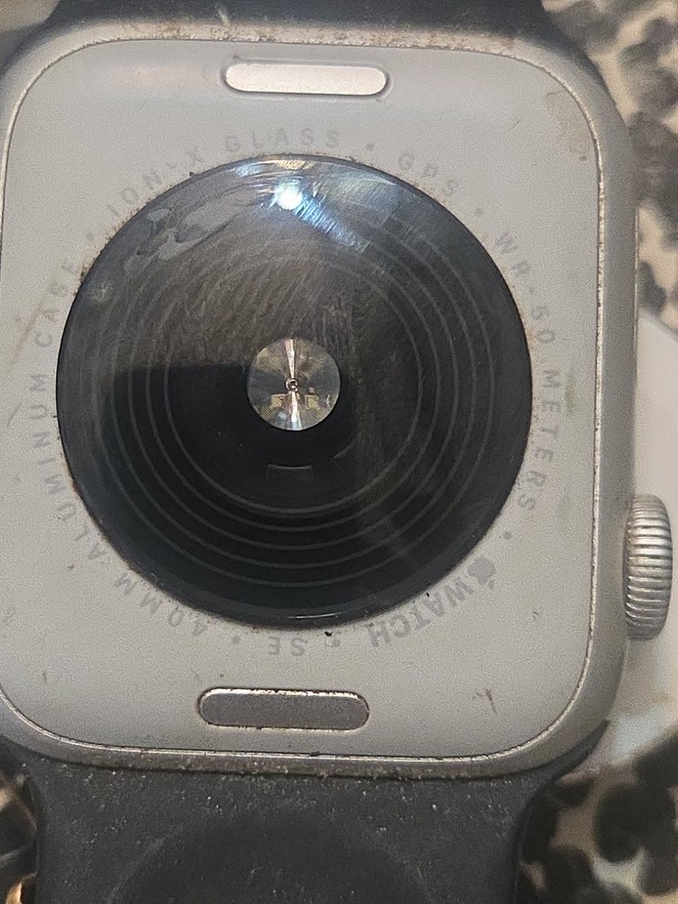 i watch se aluminum case