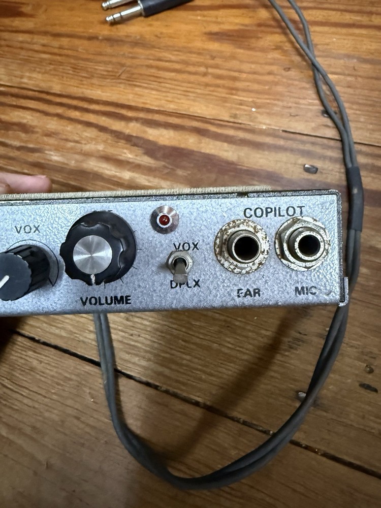 Comtronics DVX AIRCRAFT INTERCOM Pilot Copilot Vintage Estate find.. Powers on