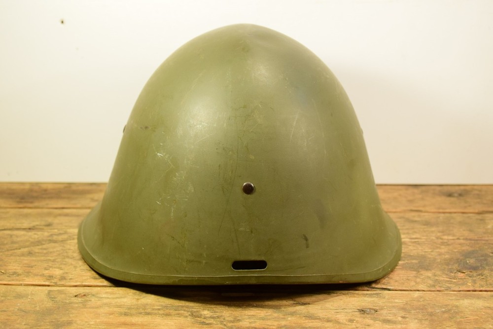 Danish M41 helmet, near mint condition - Original
