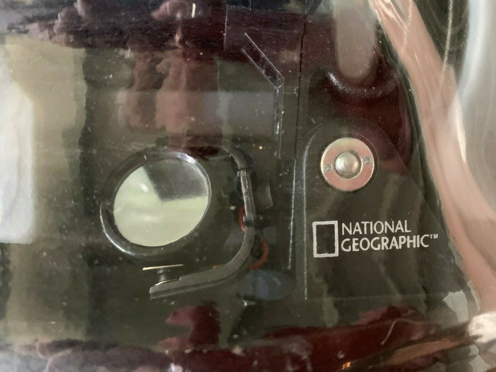National Geographic Microscope with slides, tools and hard carry case NEW!