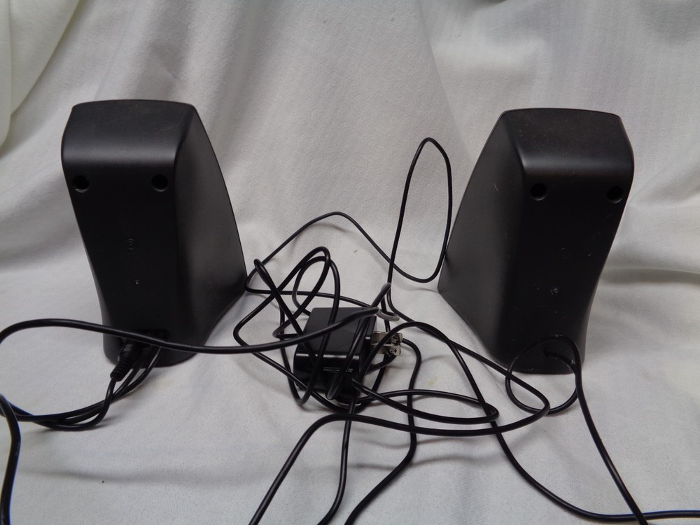 Logitech compact 2.0 stereo speakers Tested