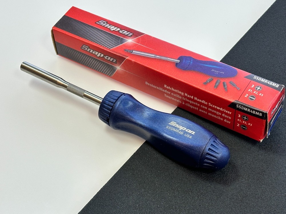 NEW Snap-On Tools USA POWER BLUE Ratcheting Hard Handle Screwdriver w/ Bits, Box