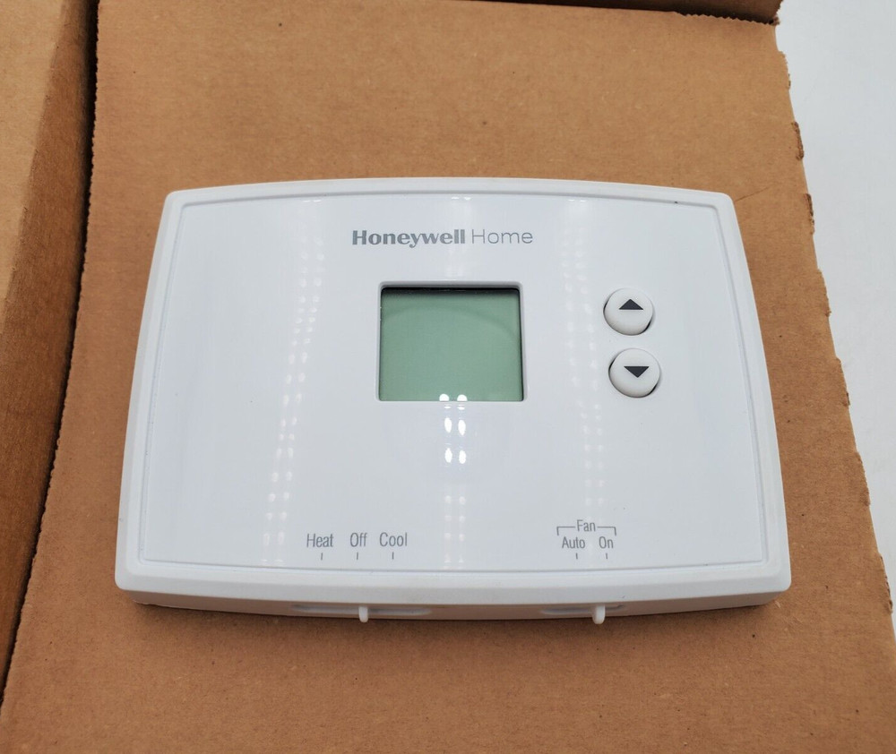 Honeywell RTH111B1024 Digital Non-Programmable Thermostat