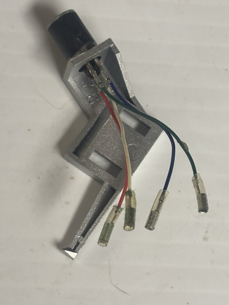 SILVER TURNTABLE HEADSHELL 4 WIRES NOS