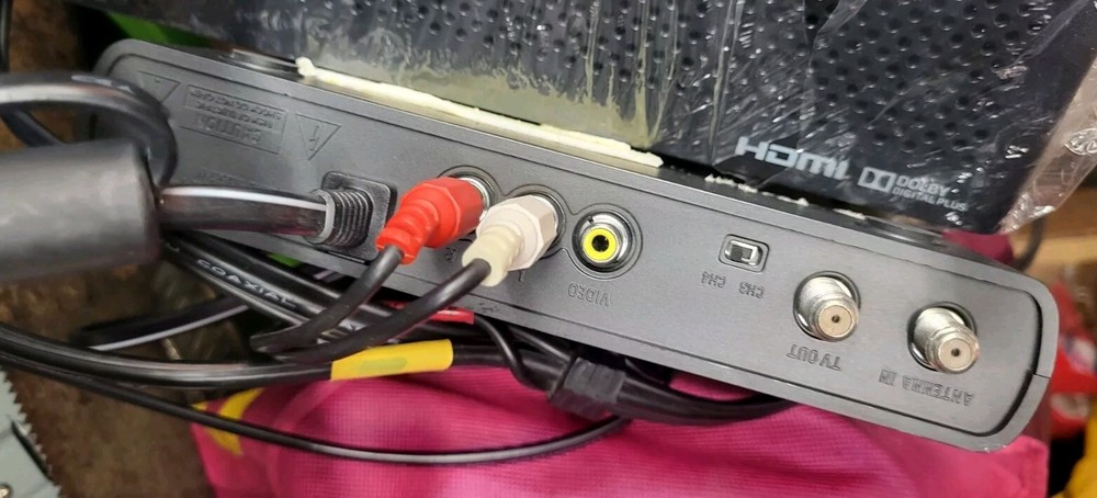 DigitalStream DTV Converter W/ Wires