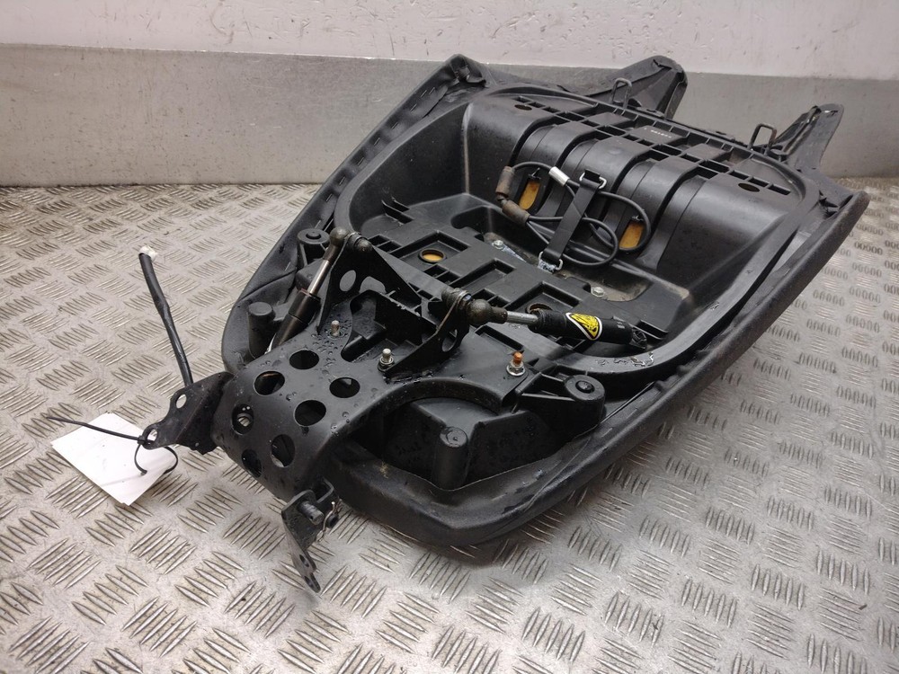 2012 YAMAHA XP 530 Seat