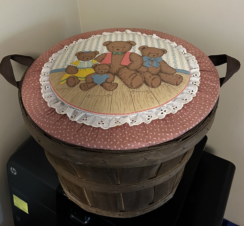 9 1/2 X 13 1/2 Lined Sewing Fruit Basket with teddy bears