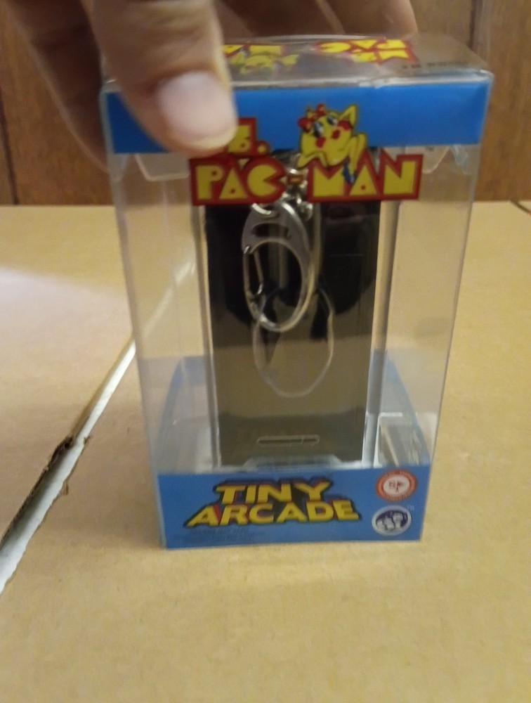 Pac Man Mini Arcade Machine by Tiny Arcades 2017 NIB