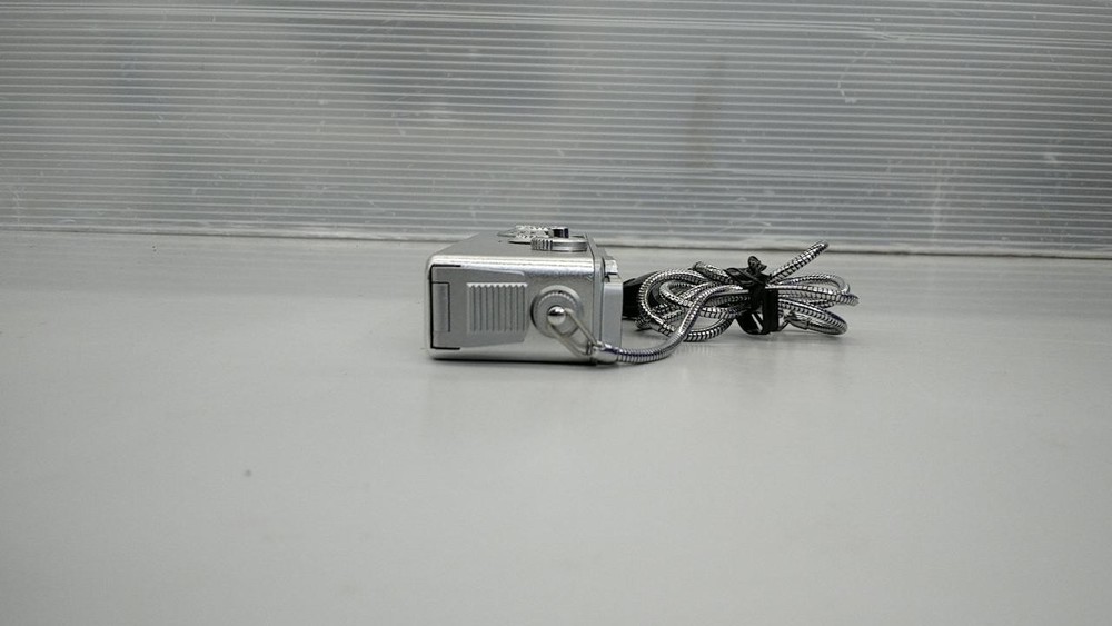 YASHICA ATORON film camera