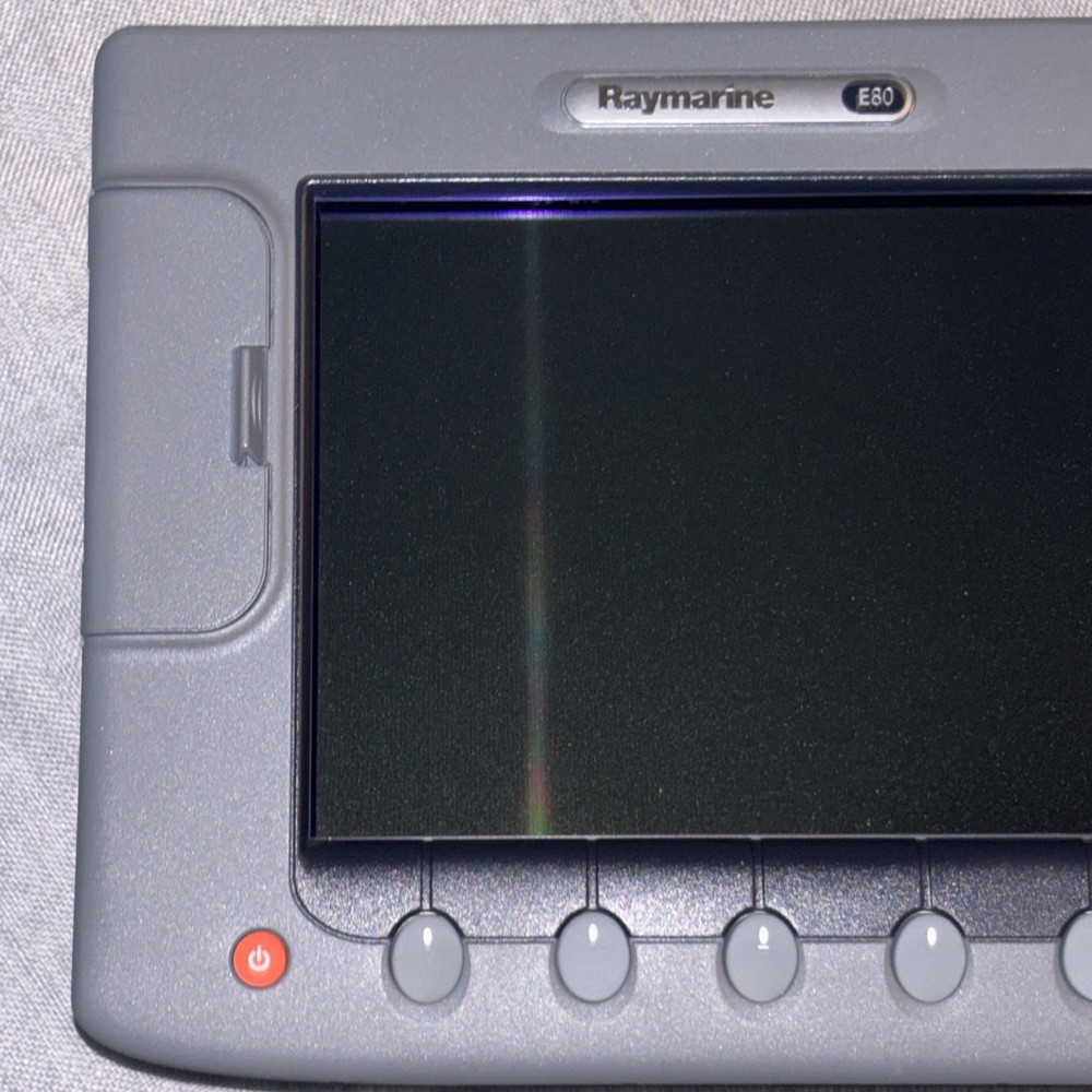 Raymarine E80 Classic GPS Chartplotter Multifunction Display W/ Cover
