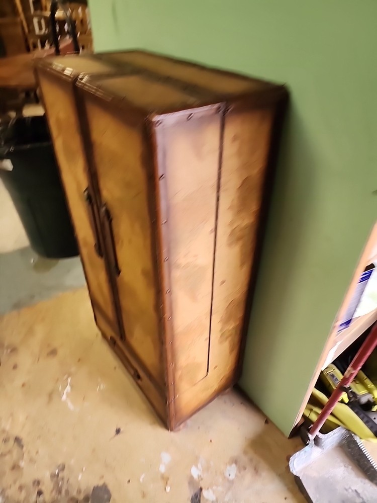 Italian Style Streamer Trunk