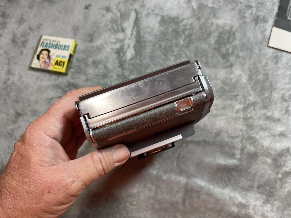 POLAROID LAND CAMERA MODEL J66 !! UNTESTED.
