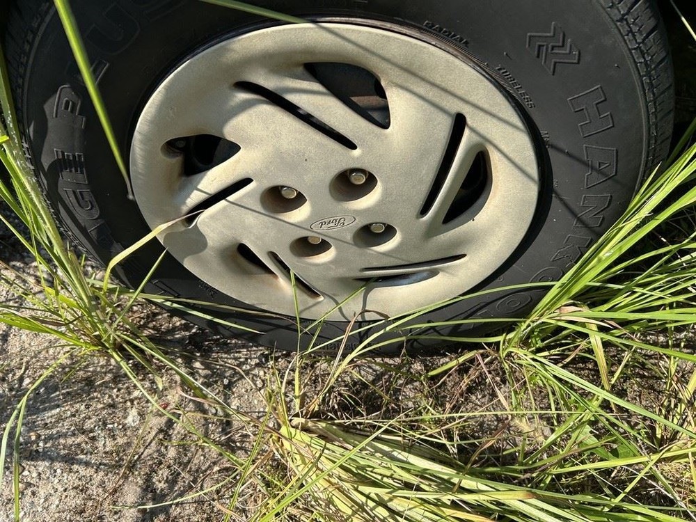 Engine ECM Electronic Control Module Below Center Dash Fits 97 99 ESCORT