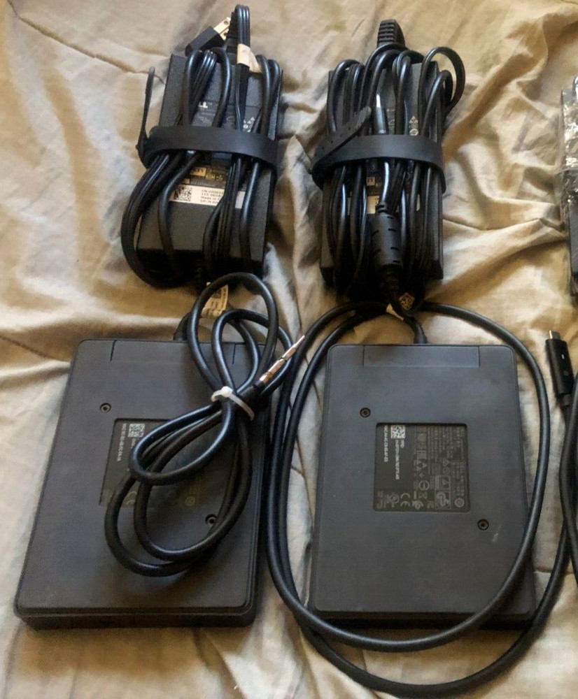 Dell WD15 Docking Station with power Adapter