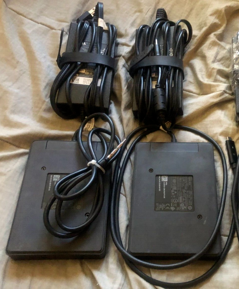 Dell WD15 Docking Station with power Adapter