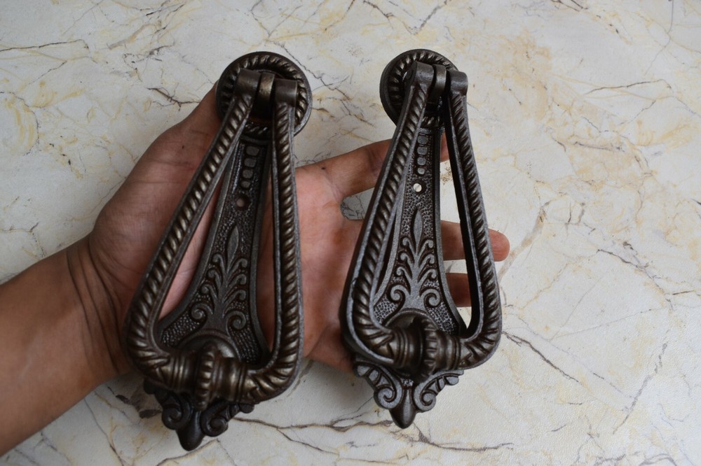 Vintage Cast Iron Victorian Door Gate Pull Knobs Knocker Handle Ring 2 pic