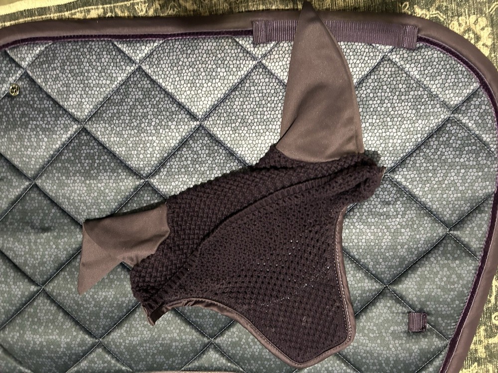 PSOS Plum Ombré Jump Pad And Bonnet Set. Full
