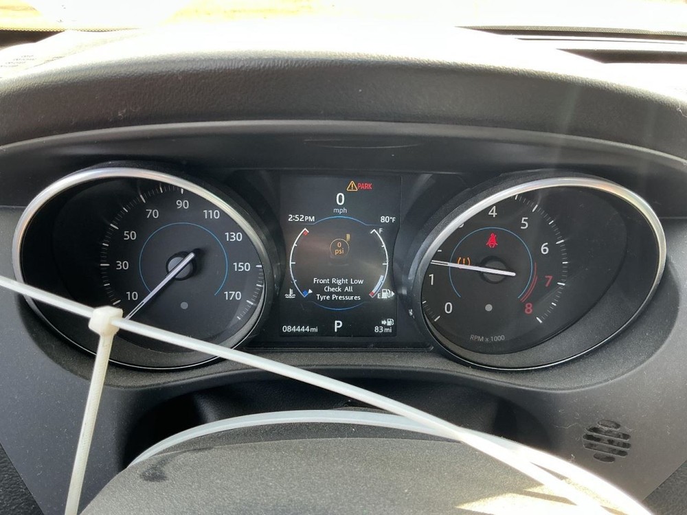 F-PACE 2017 Glove Box 4960752
