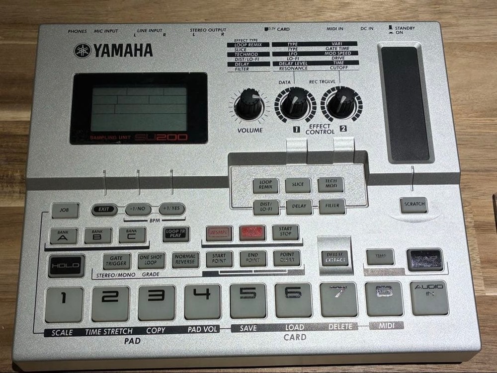Yamaha SU200 Sampling smart media Silver Good
