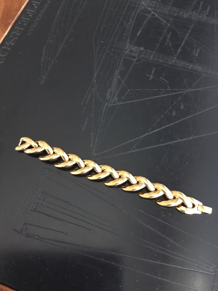 Gold Tone Link Bracelet With Fold Over Clasp EUC