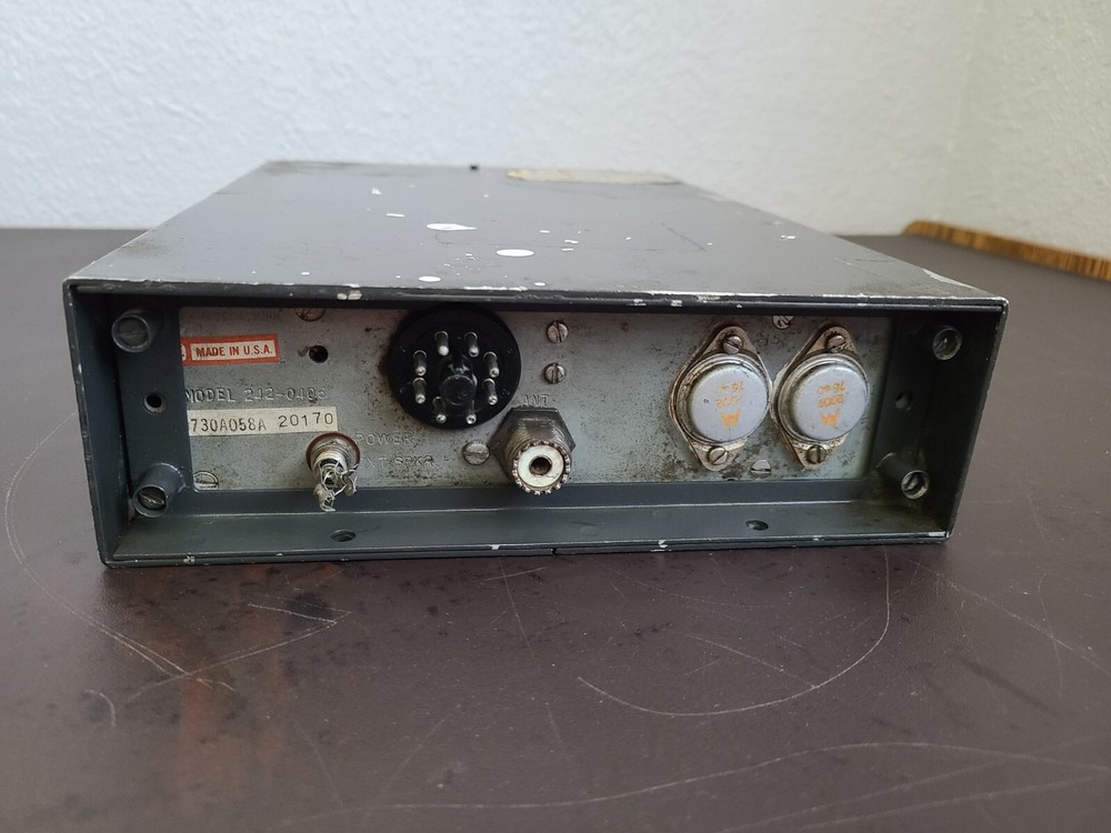 Comco 730 (VHF-AM AERONAUTICAL Transceiver Shassis???) AS IS Untested For Parts