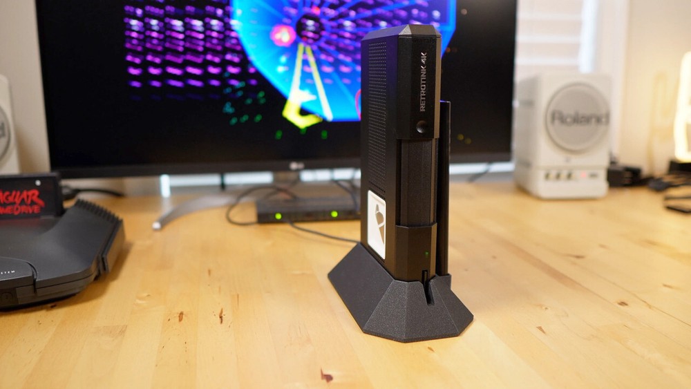 RetroTINK 4K Vertical Stand - Retro Frog