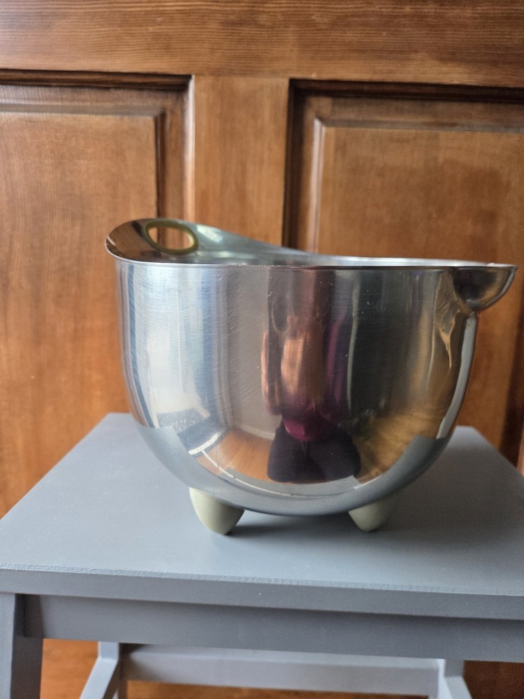 Michael Graves Design Stainless Steel Medium Footed Mixing Bowl