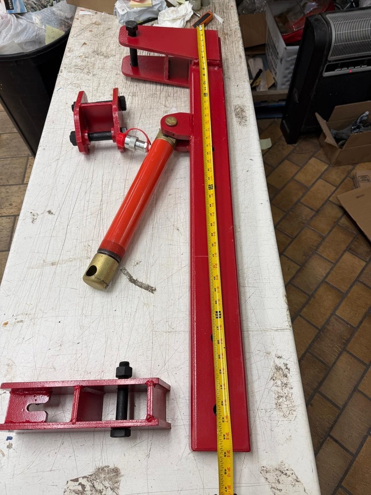 Roof bar attachment with Hydraulic Cylinder for frame puller frame machine