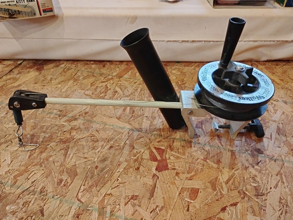 Walker Short Arm Manual Downrigger