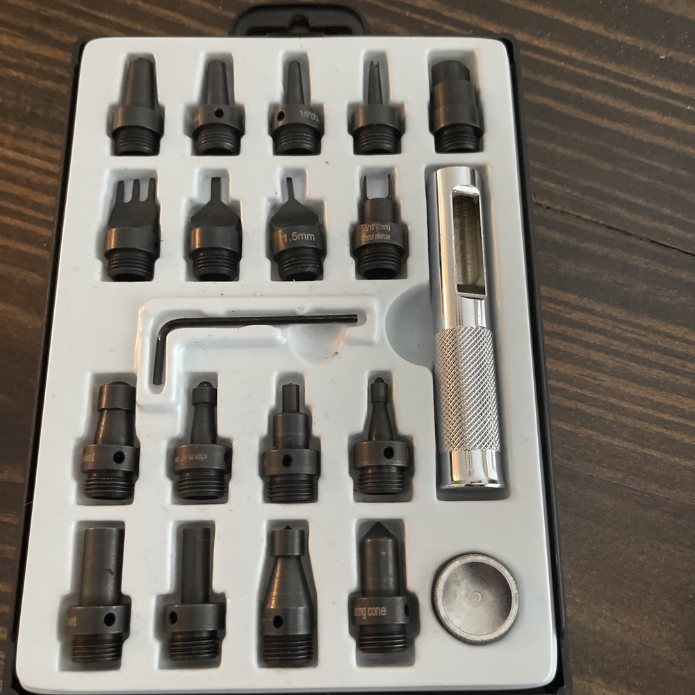 Create Recklessly With Leather Deluxe Interchangeable Tool Kit USED