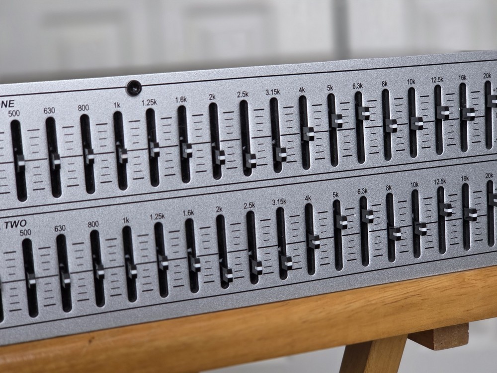 dbx Dual 31-Band Graphic Equalizer Model 231s EQ - Open-box